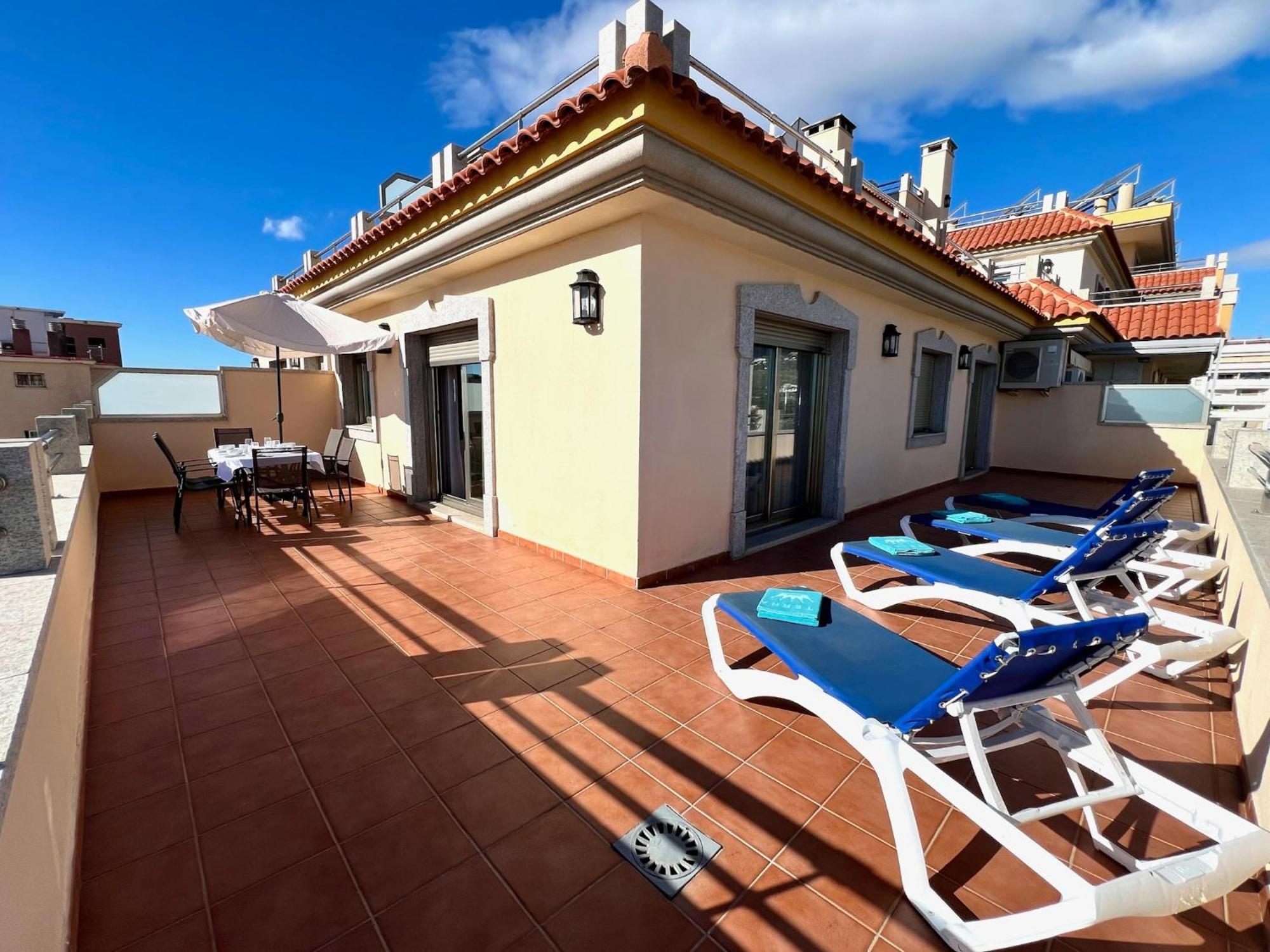 Apartamentos Mediterraneo Real ฟูเอนฮิโรลา ภายนอก รูปภาพ