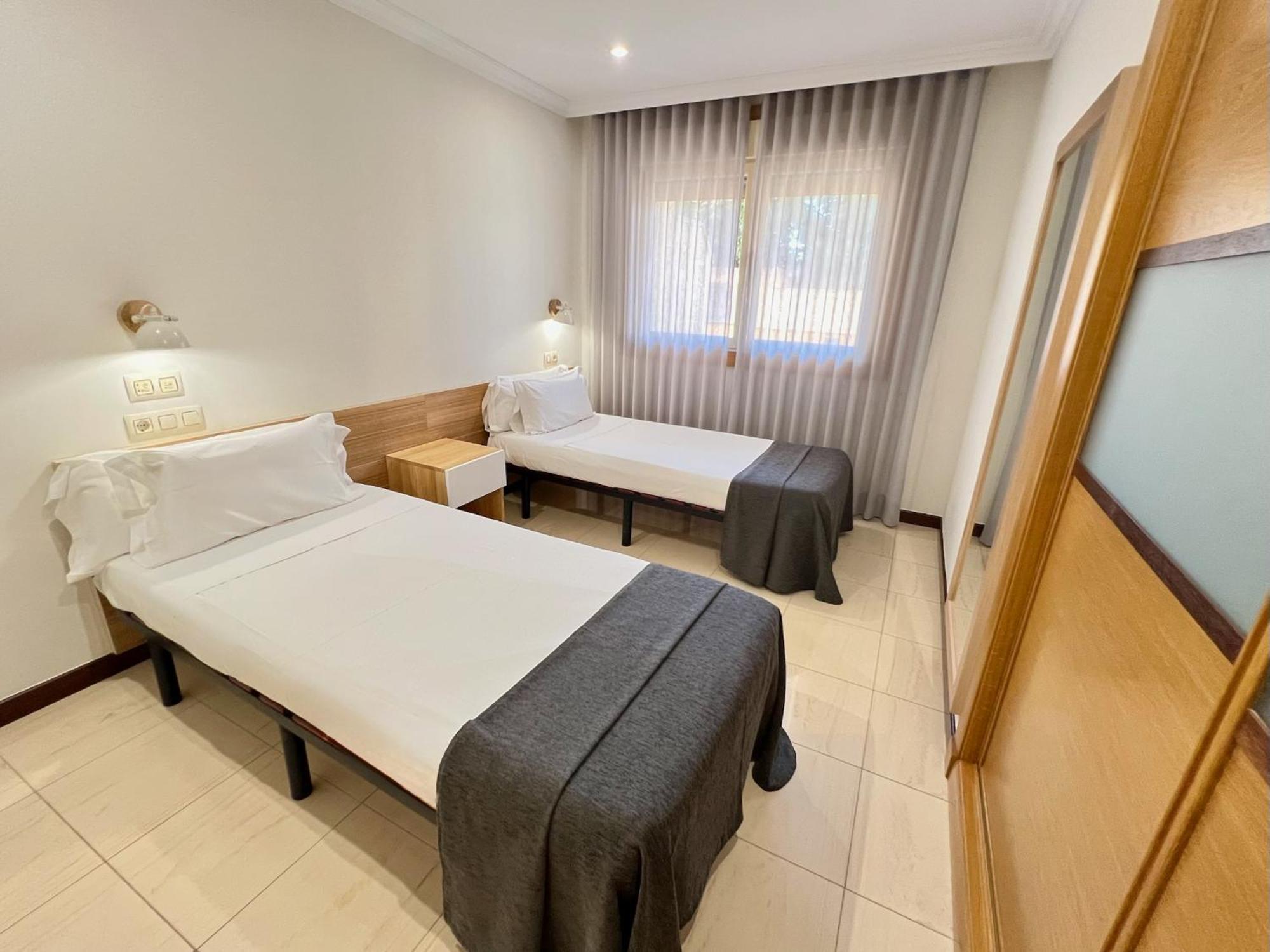 Apartamentos Mediterraneo Real ฟูเอนฮิโรลา ภายนอก รูปภาพ
