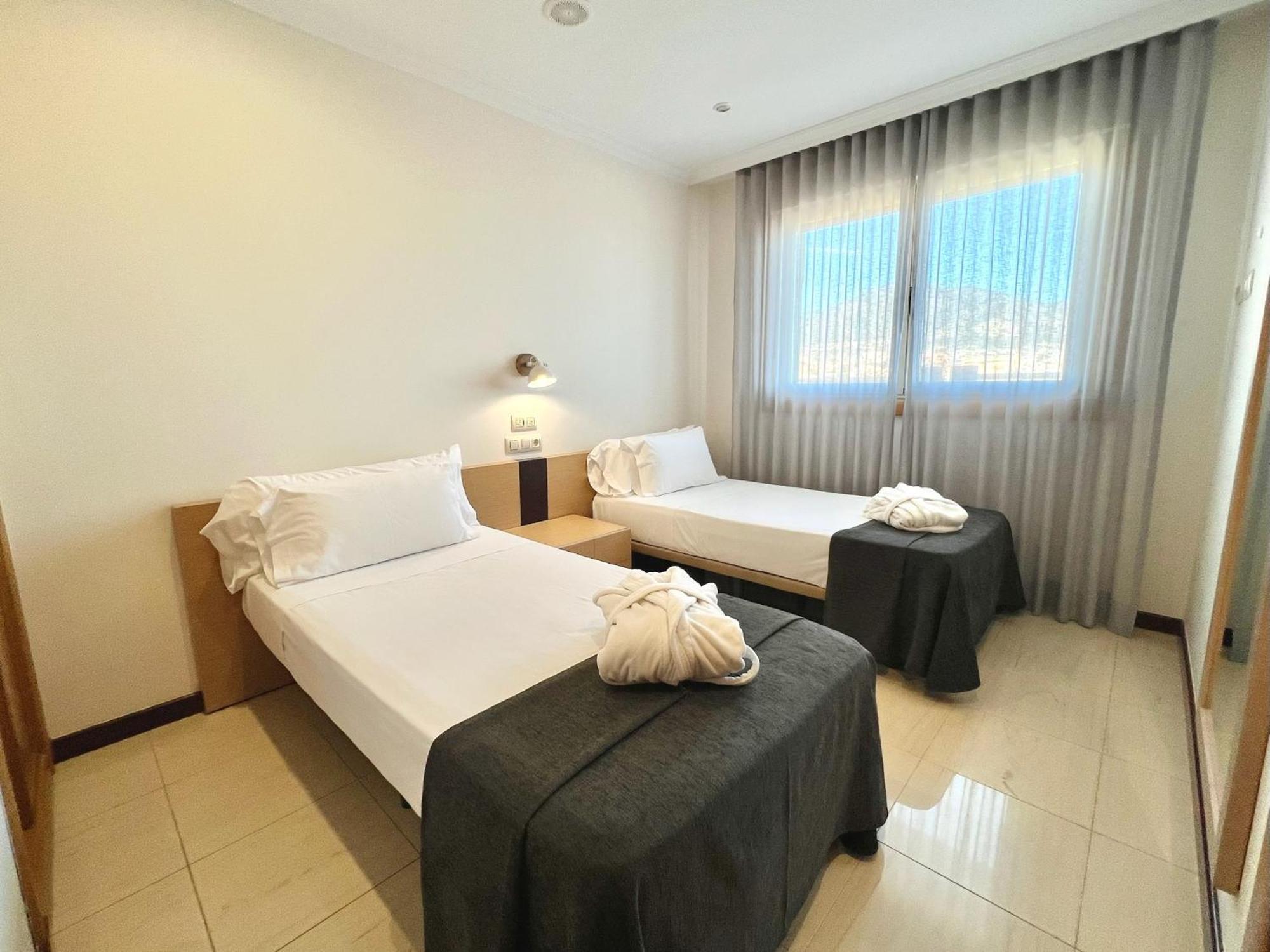 Apartamentos Mediterraneo Real ฟูเอนฮิโรลา ภายนอก รูปภาพ