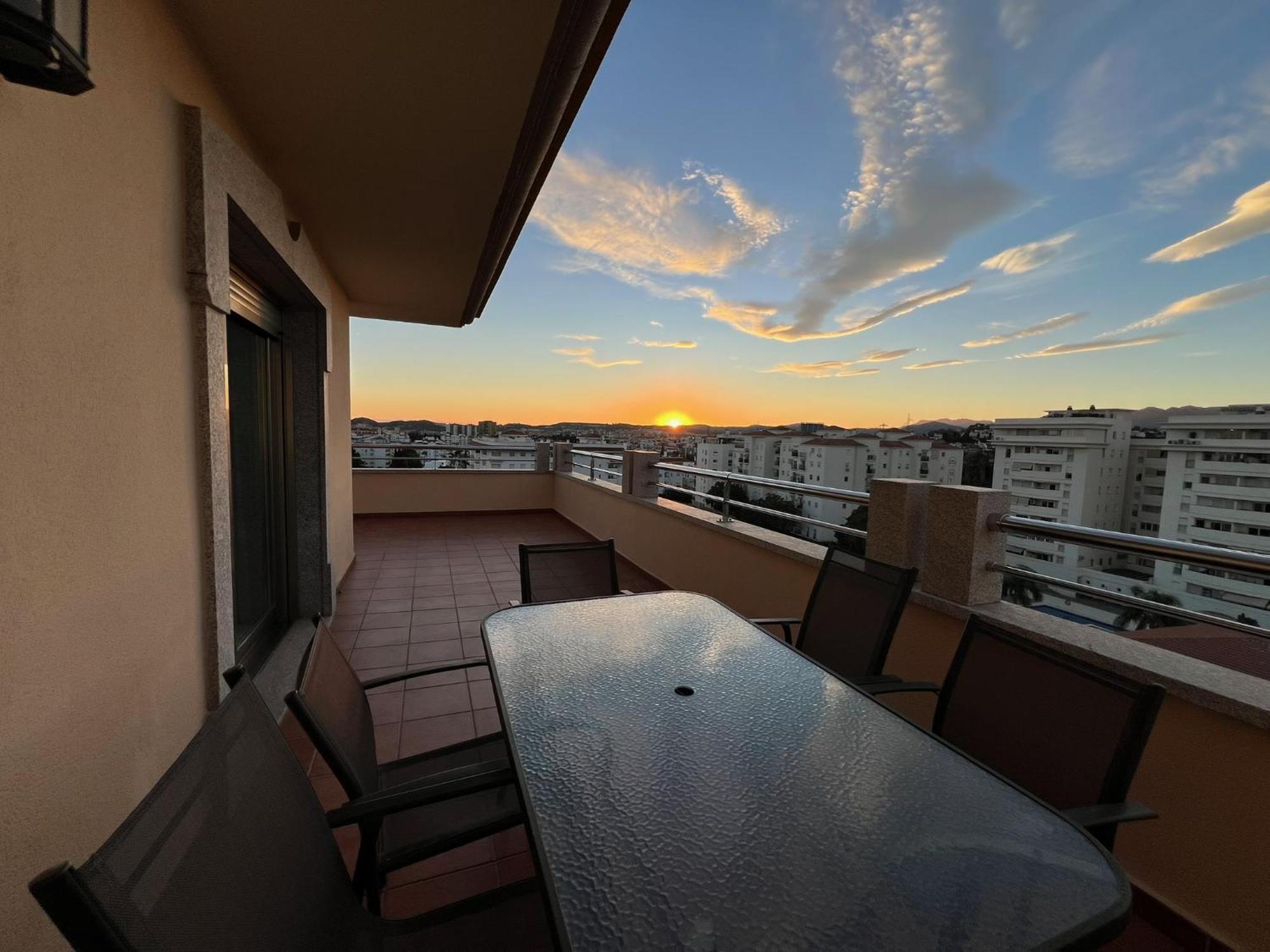 Apartamentos Mediterraneo Real ฟูเอนฮิโรลา ภายนอก รูปภาพ
