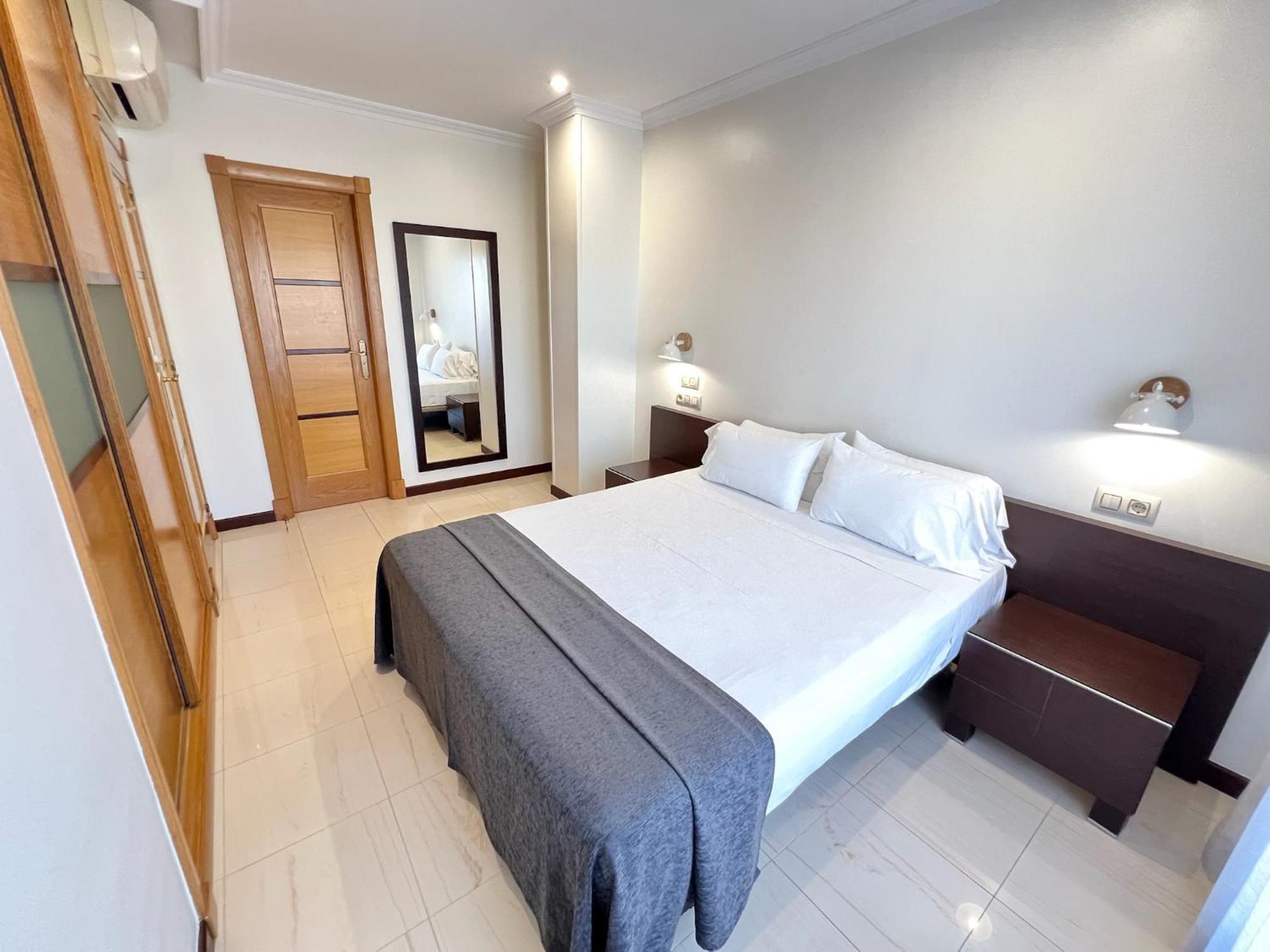 Apartamentos Mediterraneo Real ฟูเอนฮิโรลา ภายนอก รูปภาพ