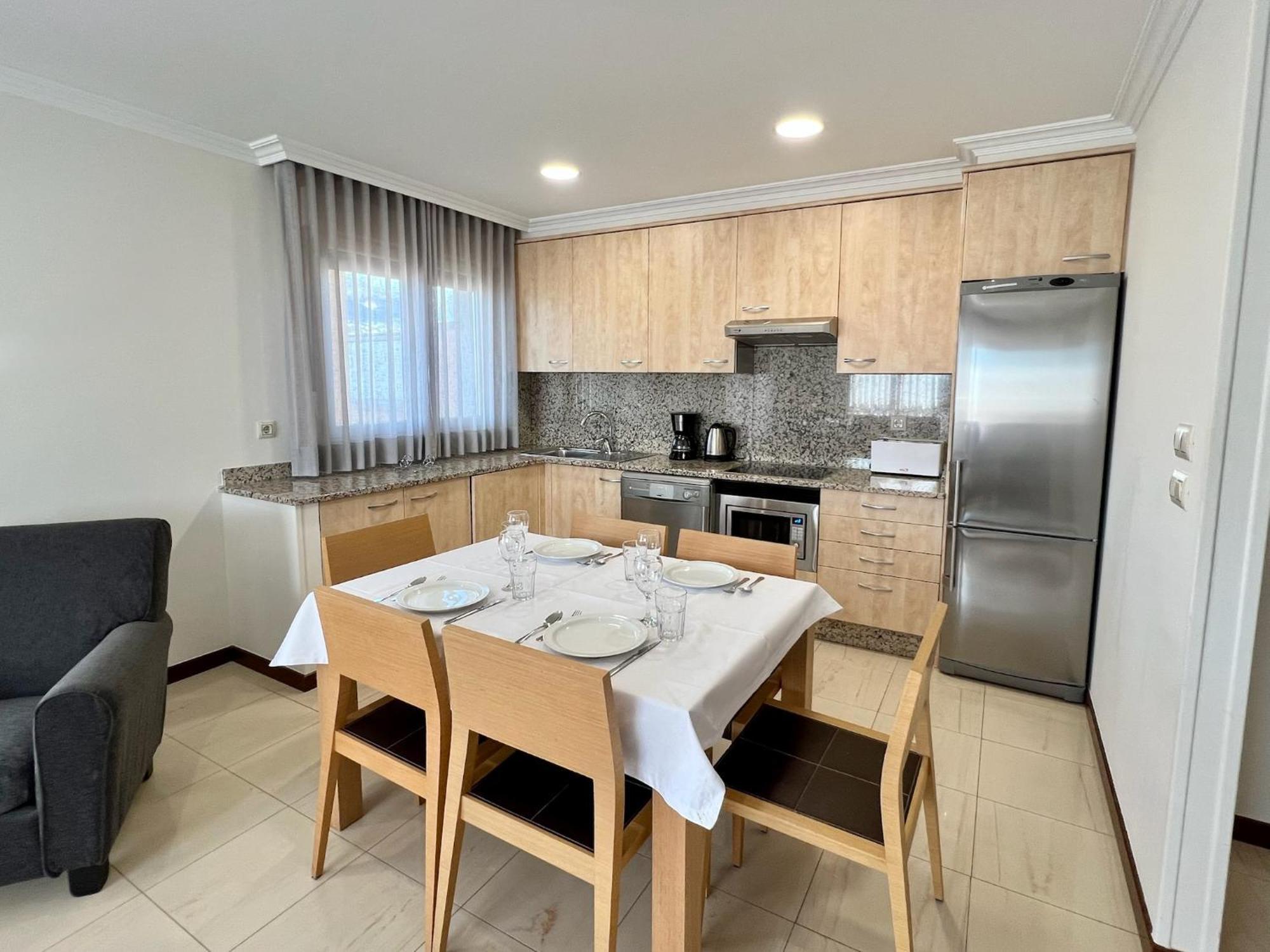 Apartamentos Mediterraneo Real ฟูเอนฮิโรลา ภายนอก รูปภาพ