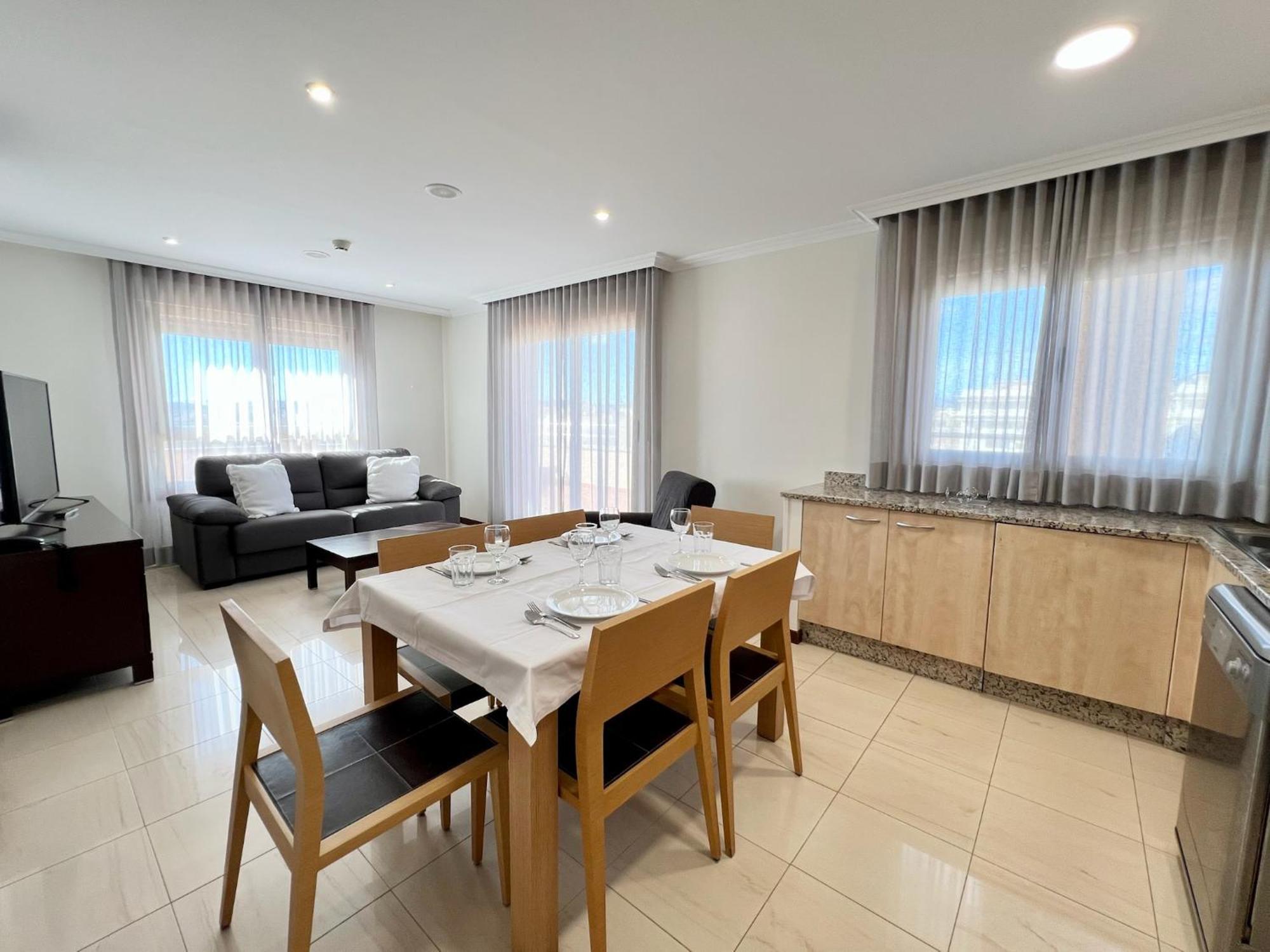Apartamentos Mediterraneo Real ฟูเอนฮิโรลา ภายนอก รูปภาพ