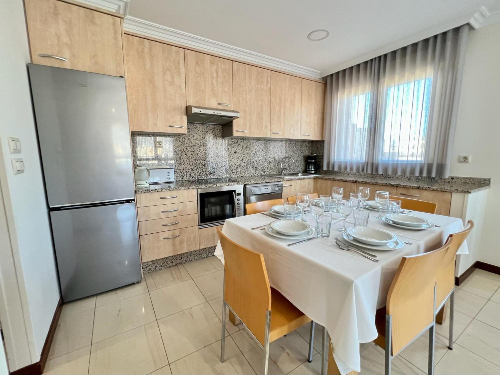 Apartamentos Mediterraneo Real ฟูเอนฮิโรลา ภายนอก รูปภาพ