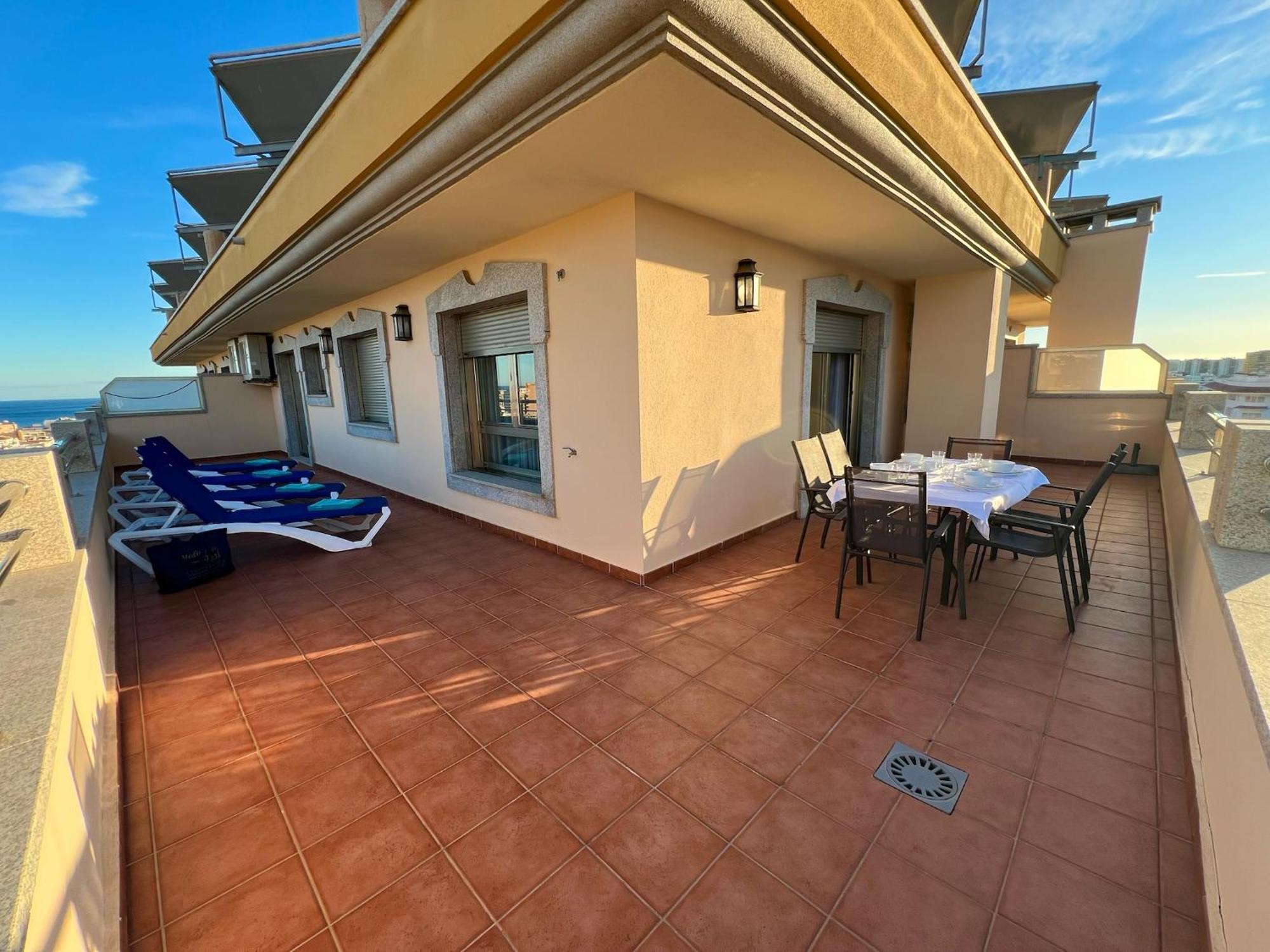 Apartamentos Mediterraneo Real ฟูเอนฮิโรลา ภายนอก รูปภาพ